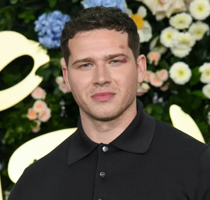 Oliver Stark Age, Biography, Net Worth, Height, Relationship & Career (2026)