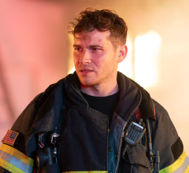 Oliver Stark Age, Biography, Net Worth, Height, Relationship & Career (2026)