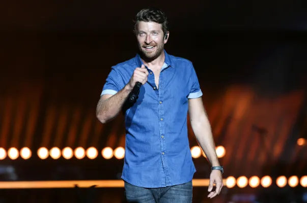 brett eldredge wife