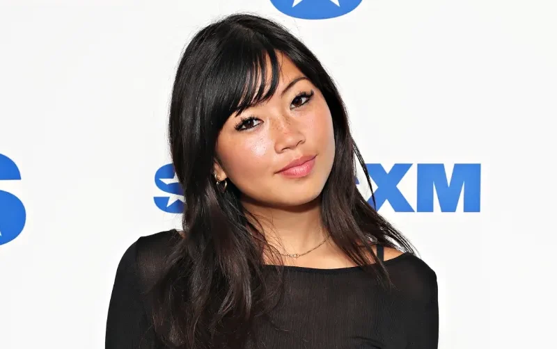Beabadoobee Ethnicity: Age, Net Worth, Height, Relationship & Full Bio